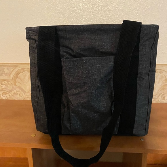 thirty-one Handbags - EUC Thirty One Small Utility Tote